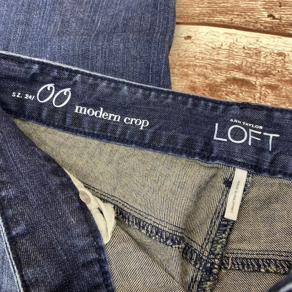 Ann Taylor Loft Modern Crop Straight Jeans Size 00 - Picture 4 of 6